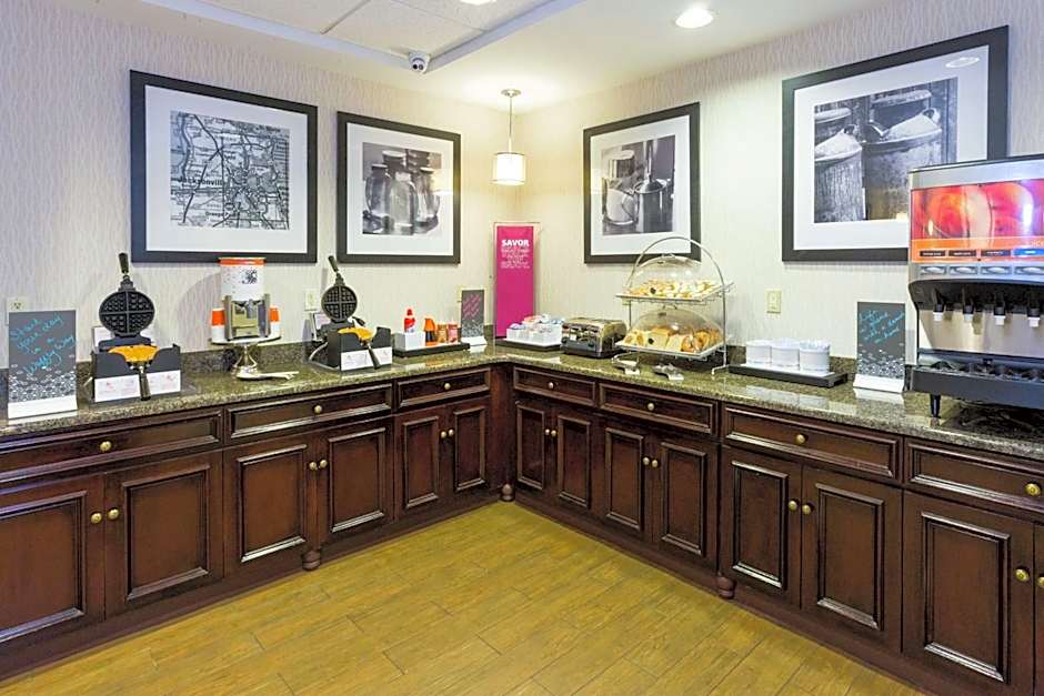 Hampton Inn By Hilton & Suites Jacksonville-Airport