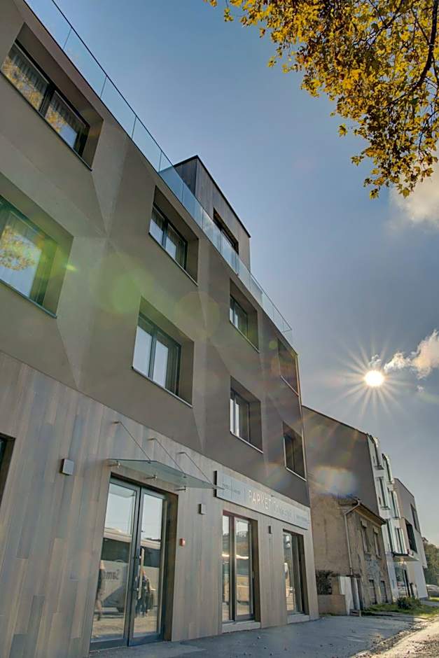 Avenue21
