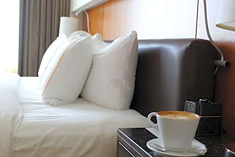 Suite Deluxe King Bed