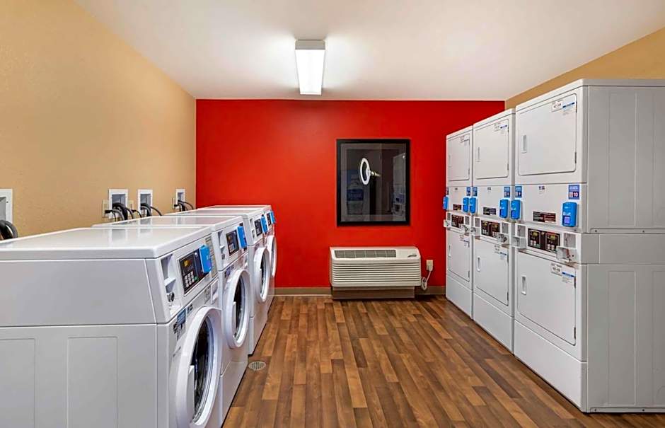Relax Suites Extended Stay - La Mirada