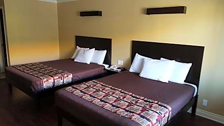 Queen Room with Two Queen Beds