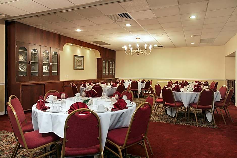 Ramada by Wyndham Ligonier