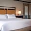 Hilton Orrington / Evanston