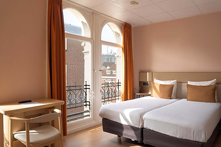 CS Hotel