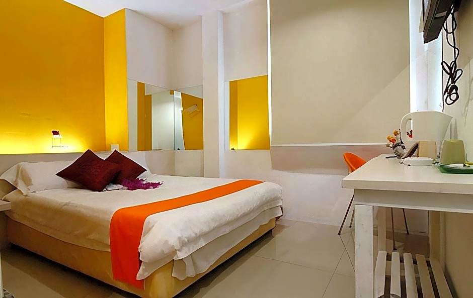 Mega Inn