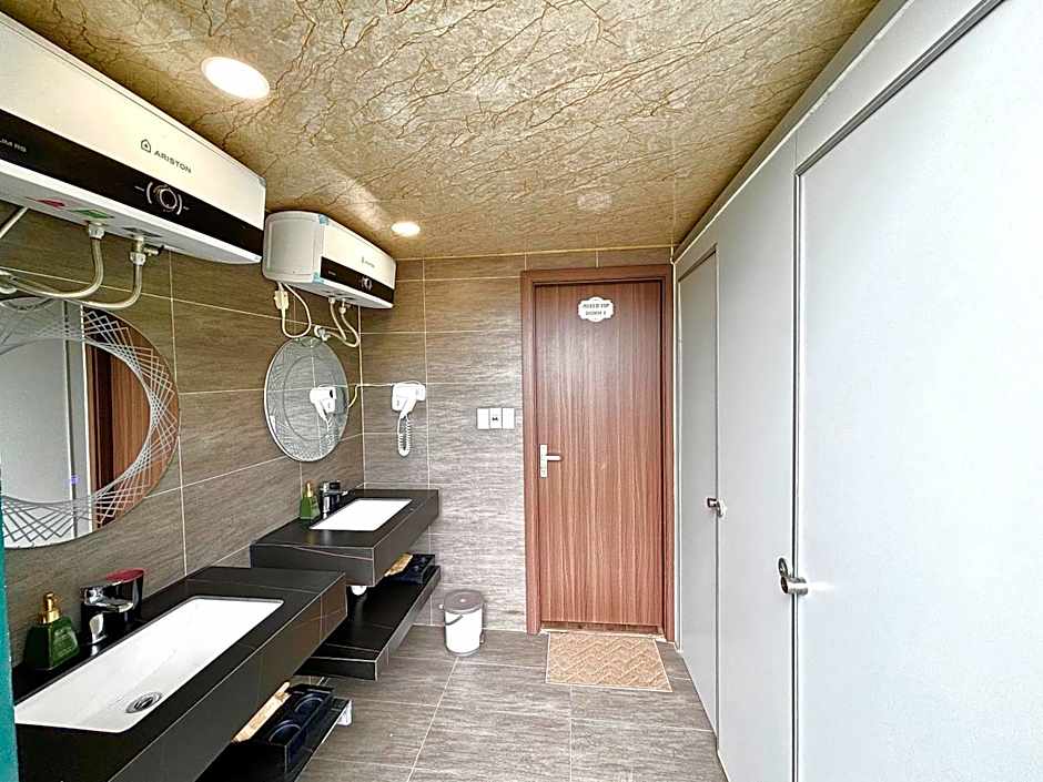 LePont Cat Ba Bungalow