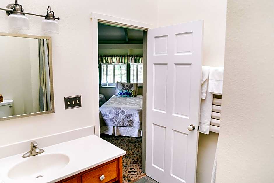 Kilauea Lodge and Restaurant