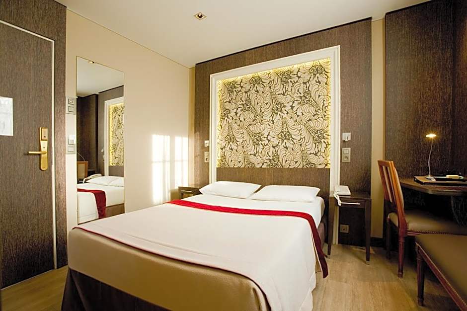 Central Hotel Paris