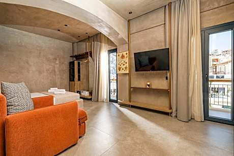 Triple Room with City View