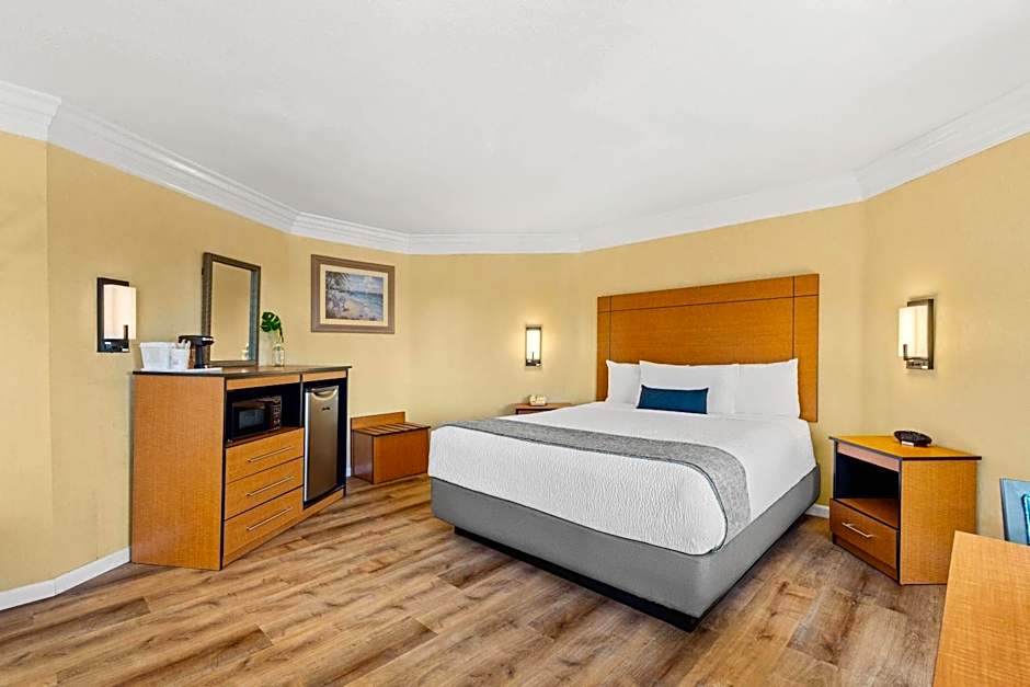 Travelodge by Wyndham San Clemente Beach