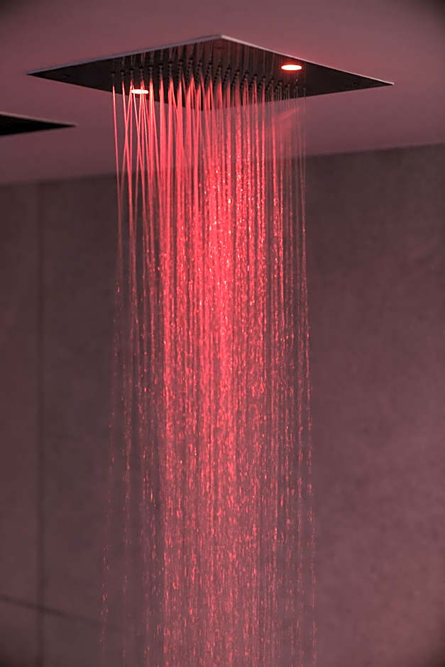 Suites Plaza Hotel & Wellness