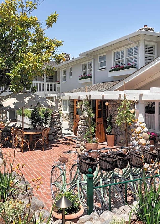 Le Petit Pali at 8th Ave