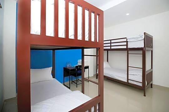 RedDoorz Plus Syariah at Polamas Andalas