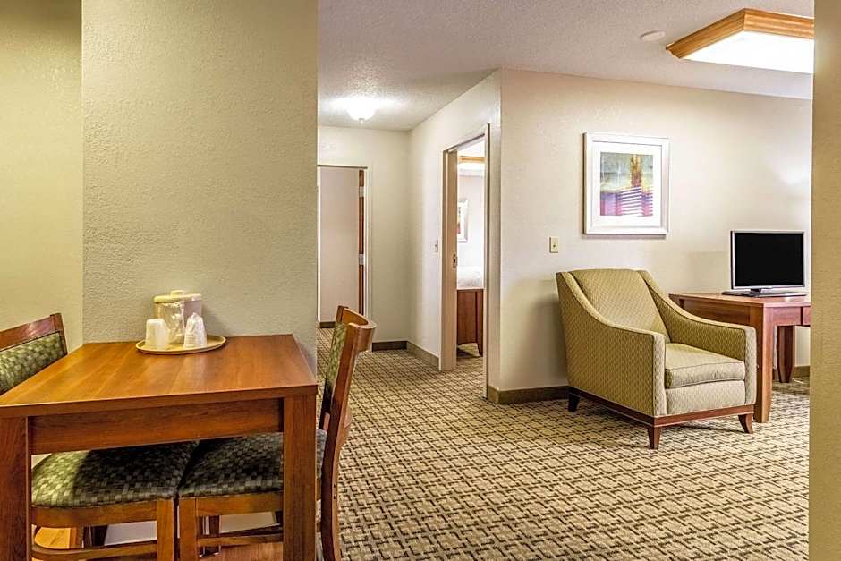 Clarion Inn Cranberry Township