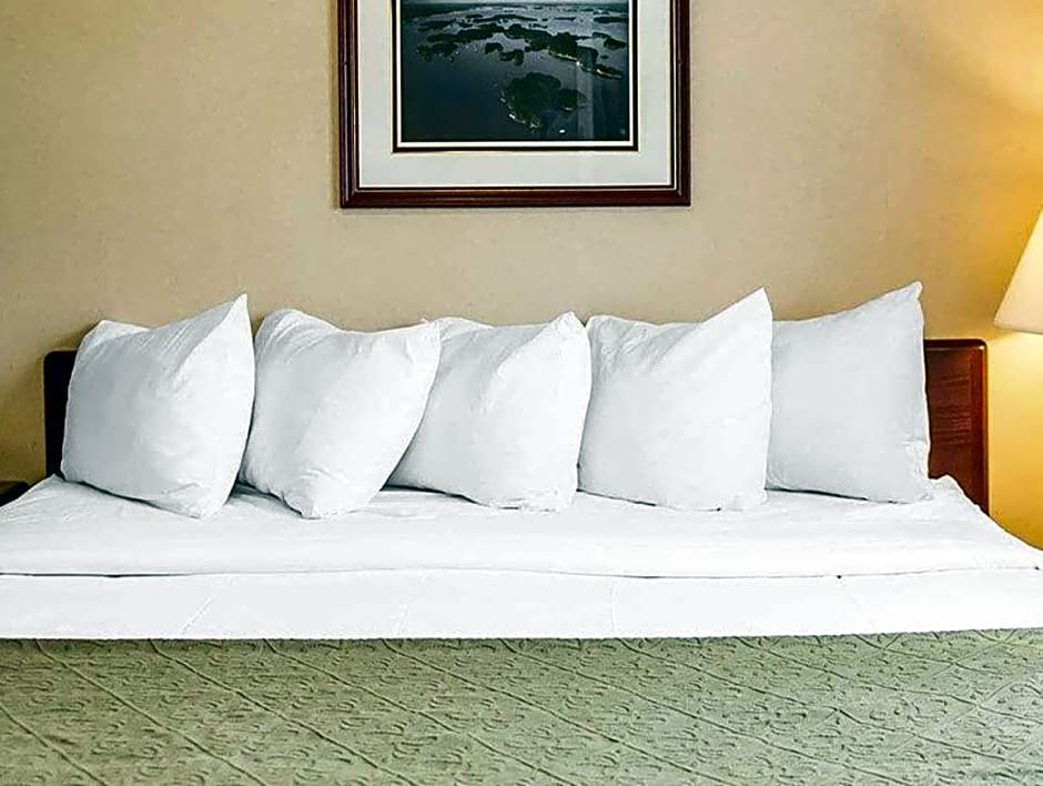 Quality Inn And Suites 1000 Islands