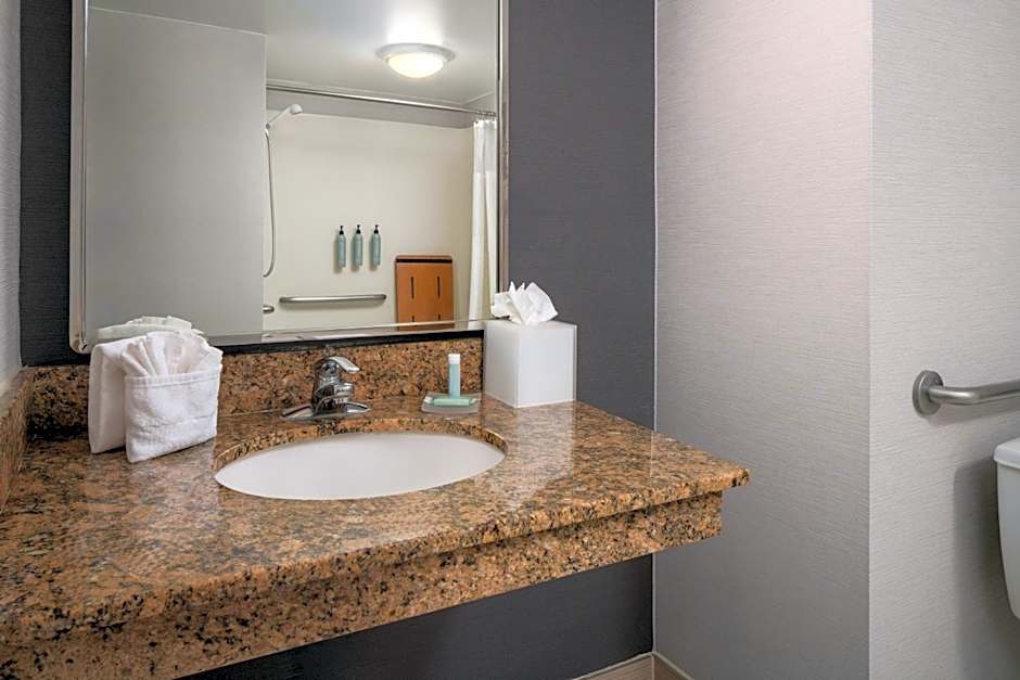 Courtyard by Marriott Hartford Cromwell