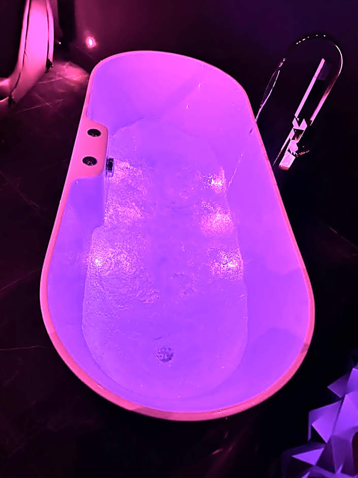 Loveroom de luxe - Thème 50 nuances de grey maison privative spa insolite