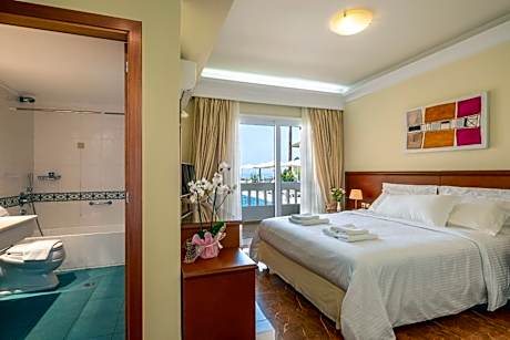 Double Room with Pool View