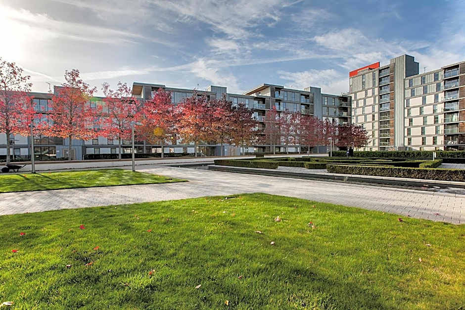 ShortstayMK Vizion apartments, with free superfast wi-fi, parking