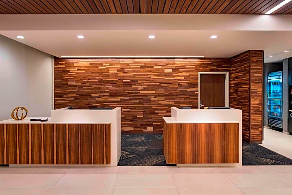 Courtyard by Marriott Houston Sugar Land/Lake Pointe