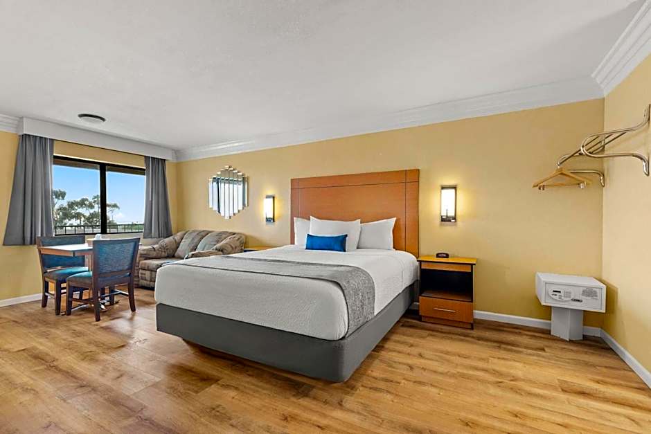 Travelodge by Wyndham San Clemente Beach