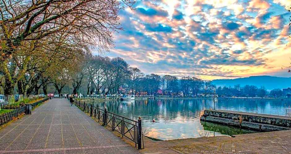 Shamrock Elati Retreats