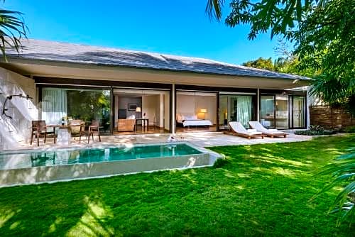 Movich Club at Blue Diamond Luxury Boutique Hotel
