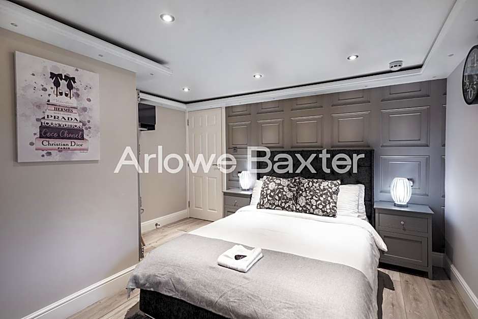 Hackney Suites - En-suite rooms & amenities