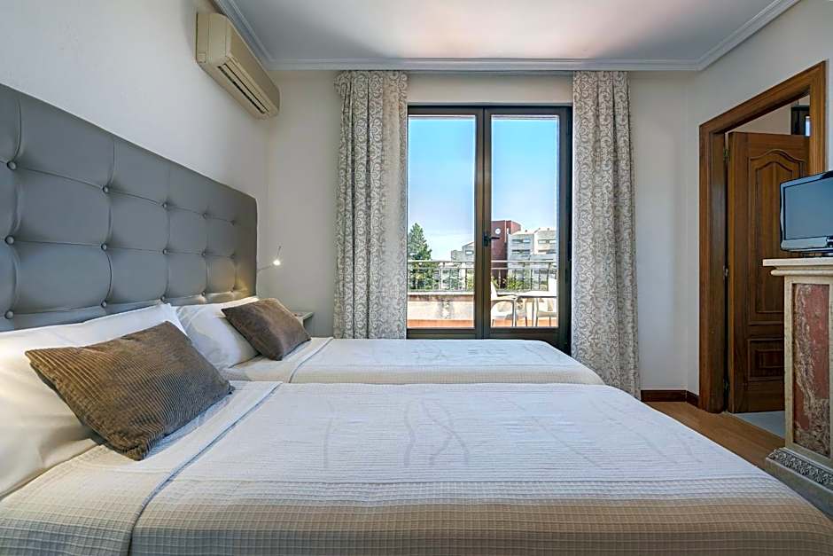 Photo 1 of 50 of Hotel Salamanca Rio