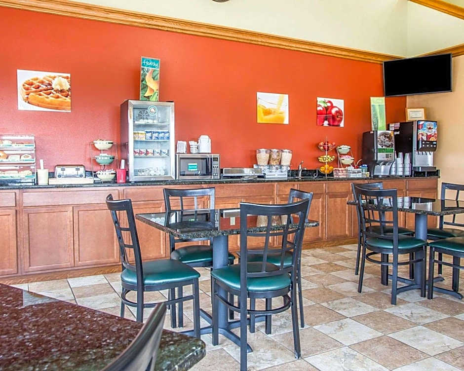 Quality Inn Morton At I-74