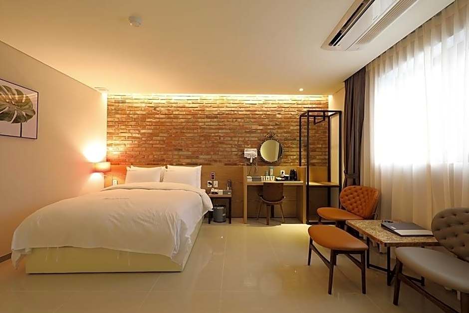 Suwon Saint Hotel
