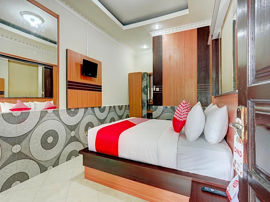OYO 90131 Liberty Guest House