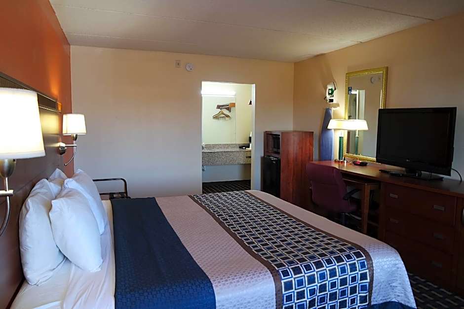 Howard Johnson by Wyndham Perry GA