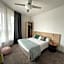 Urban Jungle Hotel Orleans --- ex Grand Hotel