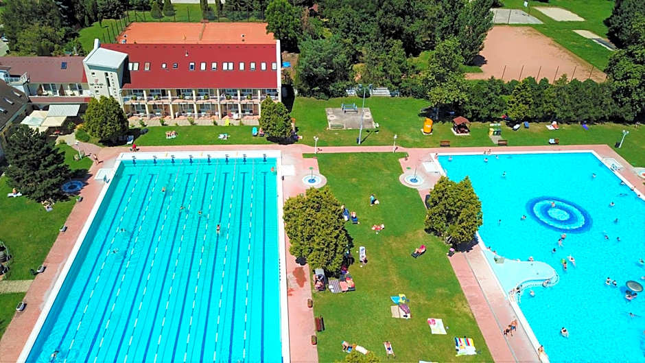 Hét Vezér Apartmanhotel