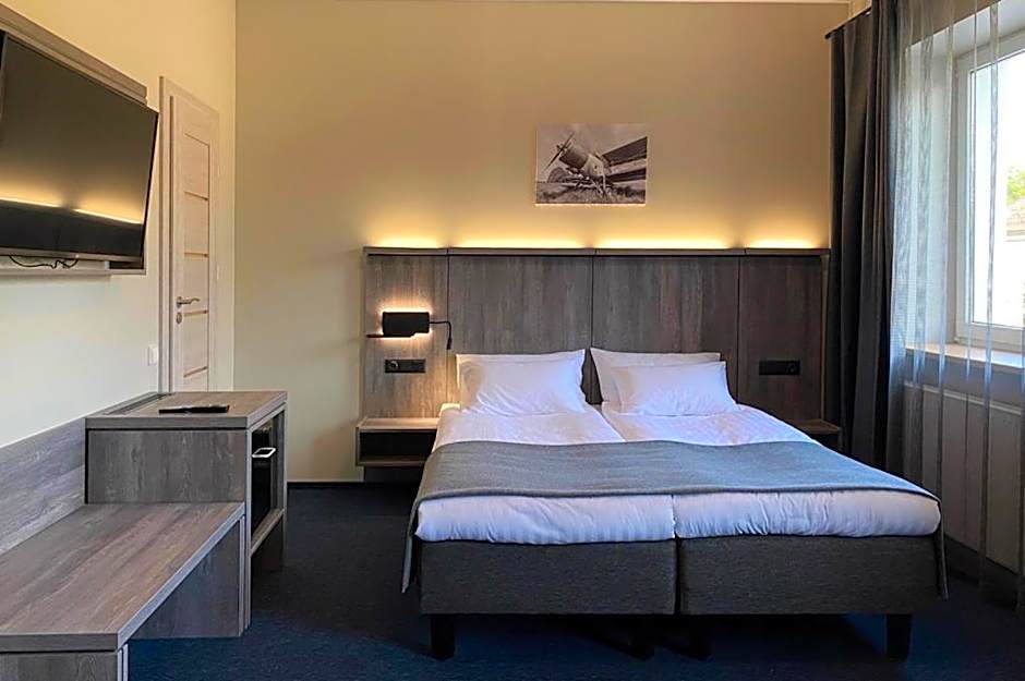 Photo 1 of 23 of Brut Wine Hotel