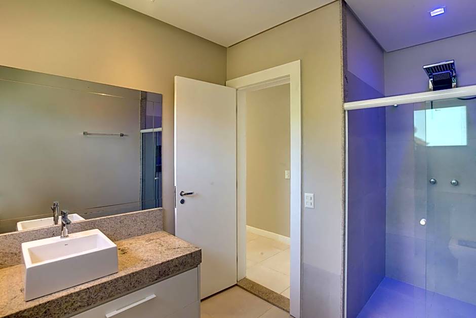 Family Friendly - Luxo, Piscina Privada e Vista para o Mar!