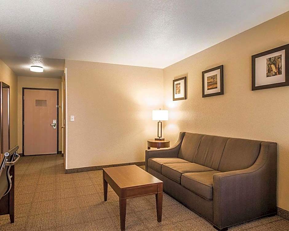 Quality Inn & Suites Bethany