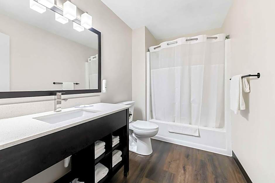 Quality Inn & Suites Munising