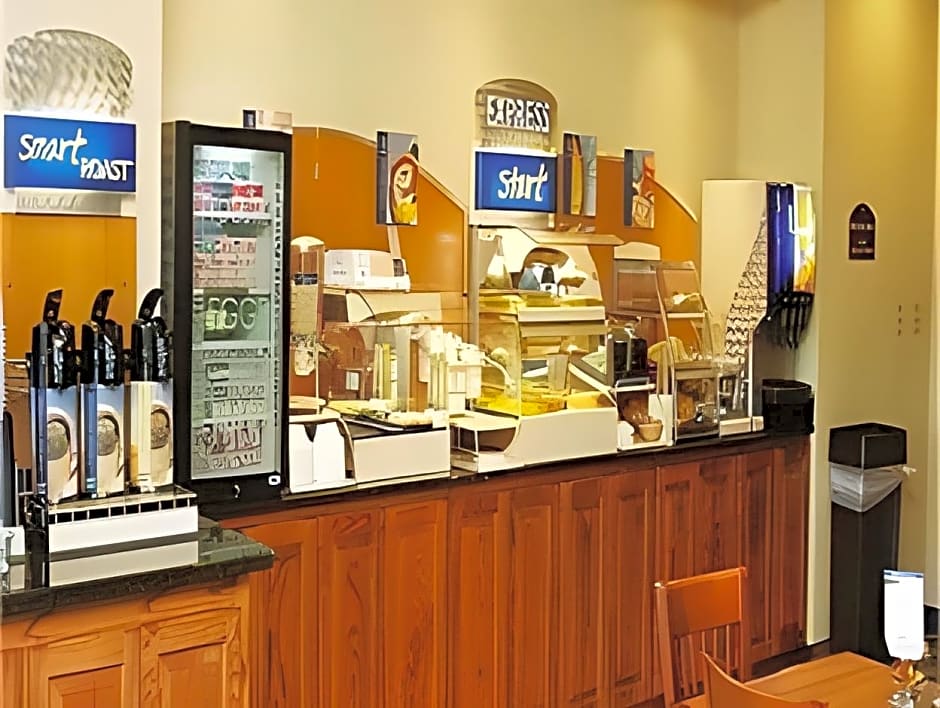 Holiday Inn Express & Suites Kerrville By IHG