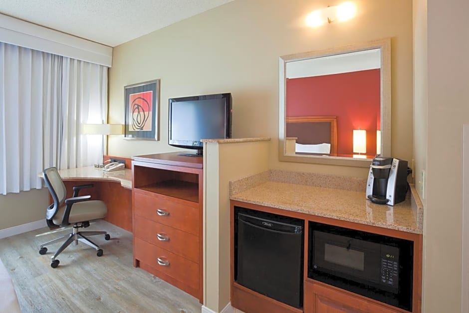 Holiday Inn Hotel & Suites Maple Grove Northwest Minneapolis-Arbor Lakes, an IHG Hotel