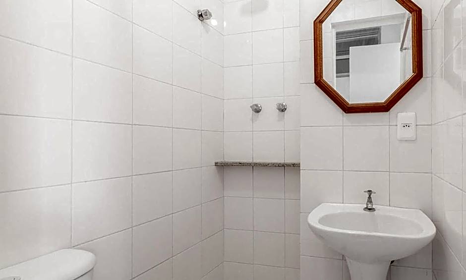 Tabas Maravilhoso apê 3 quartos Leblon LB0035