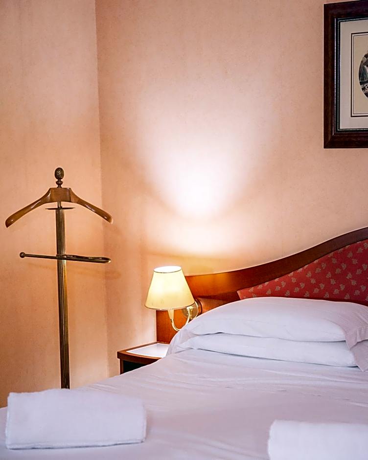 Massimo Plaza Hotel
