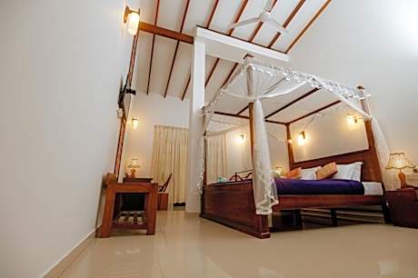 Luxury Double Room with Balcony