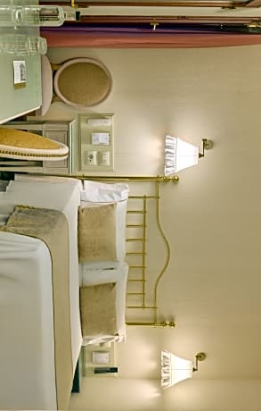 DOUBLE COMFORT ROOM