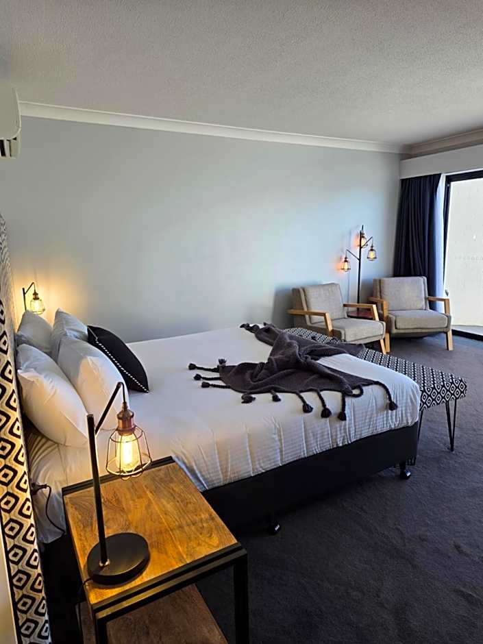 The Esplanade Motel