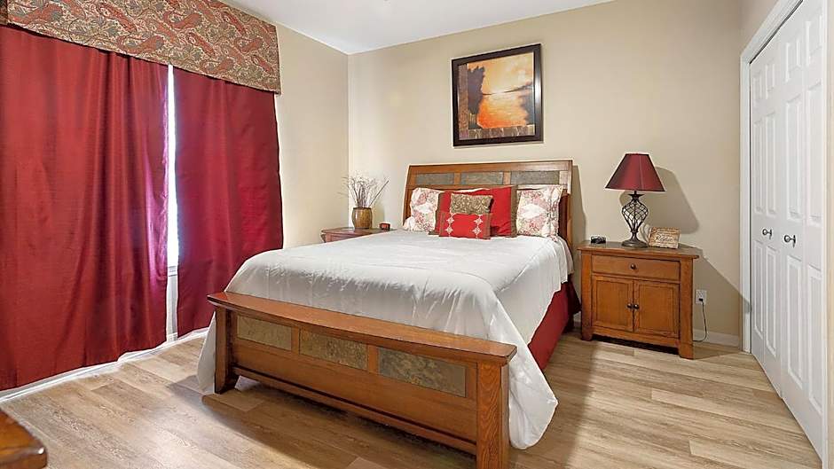 Lake Travis Stunning Waterfront, Sunset & Pool Views, Pet Friendly, Boat Ramp, Lago Vista, Texas