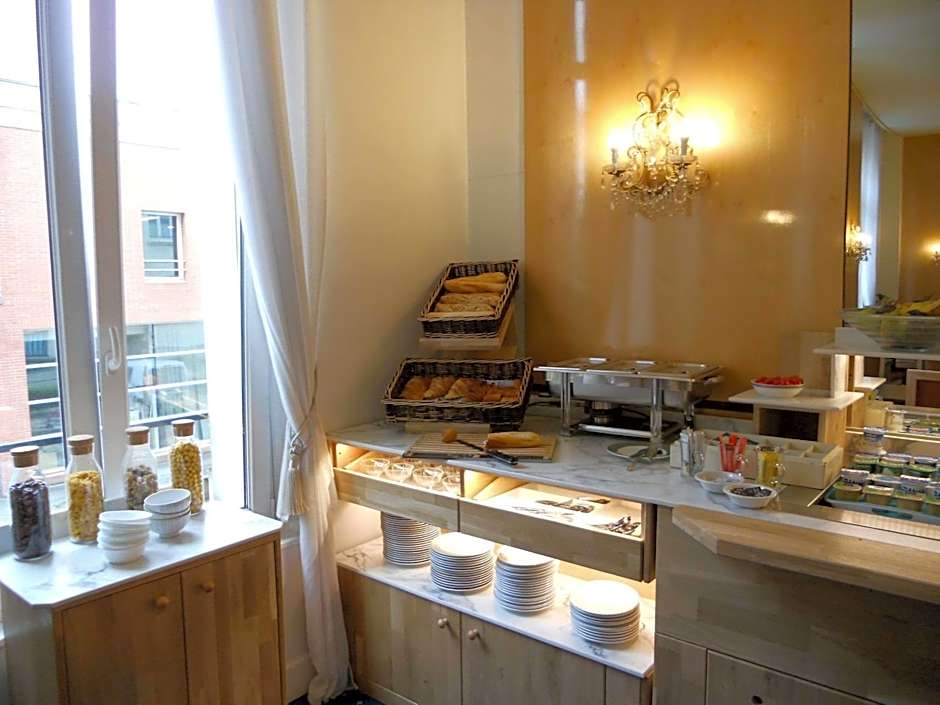 Brit Hotel Privilège Le Royal - Centre Gare