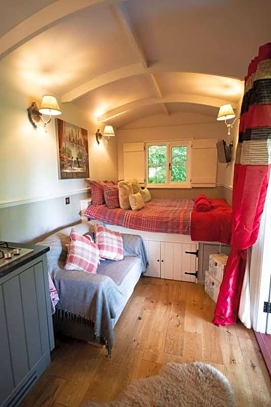 Thompson Hall Retreat