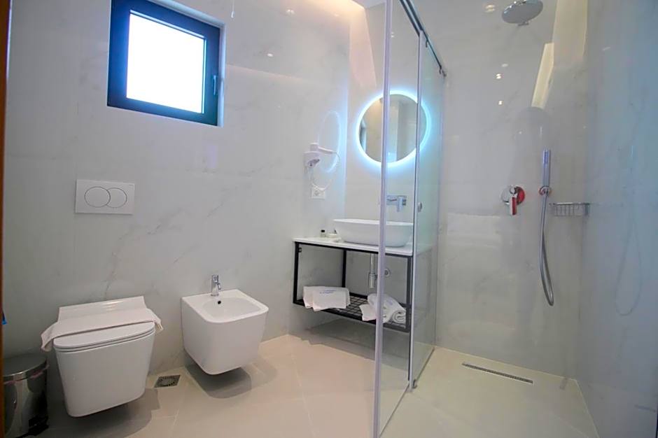 Hotel Strora